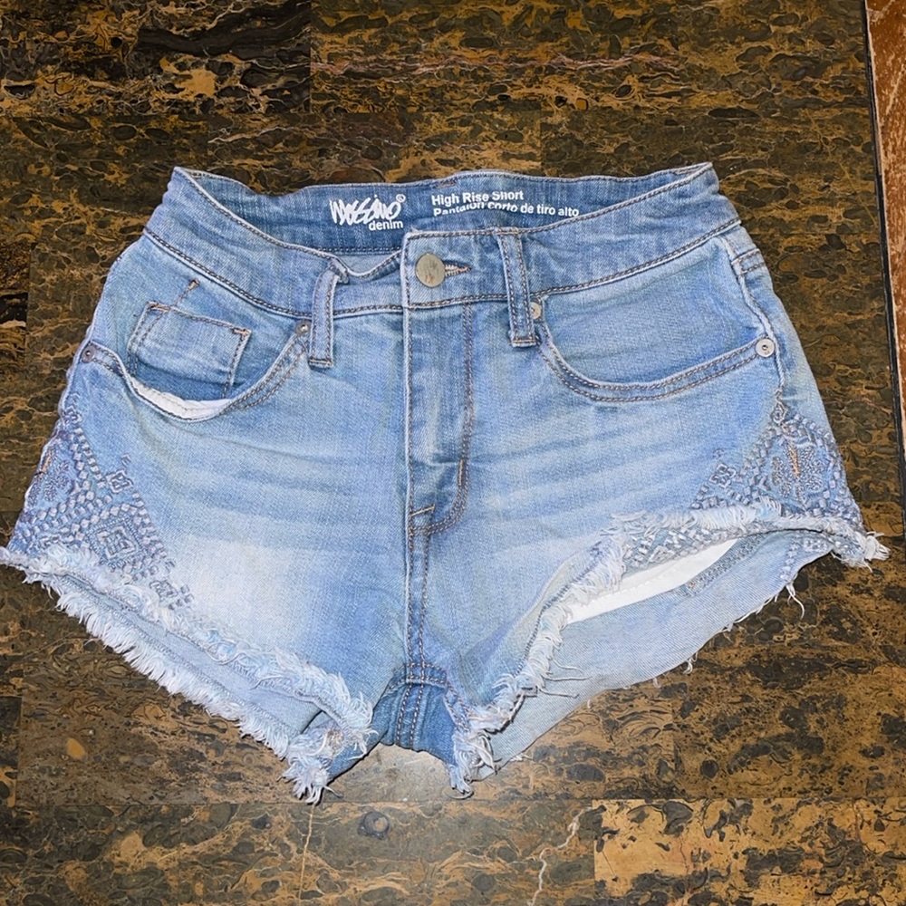 Mossimo Junior’s Jean Shorts Size 26